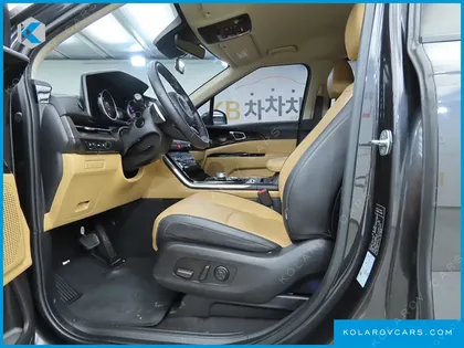 KIA CARNIVAL GASOLINE 9-SEATER NOBLESSE