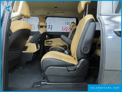 KIA CARNIVAL GASOLINE 9-SEATER NOBLESSE
