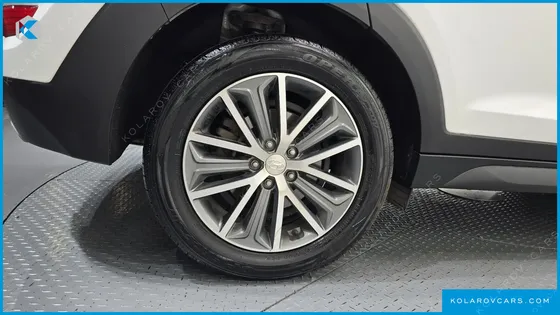 HYUNDAI TUCSON DIESEL 2.0 2WD