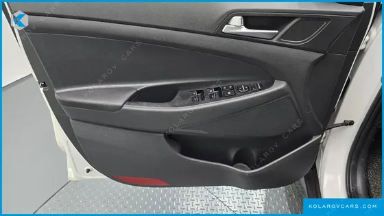 HYUNDAI TUCSON DIESEL 2.0 2WD