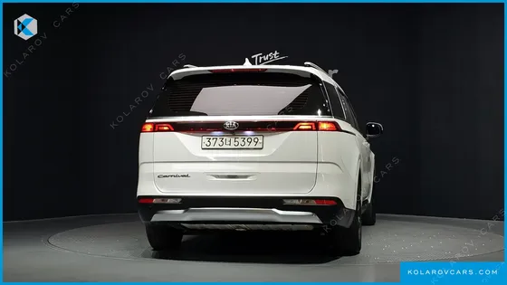 KIA CARNIVAL DIESEL 9-SEATER NOBLESSE