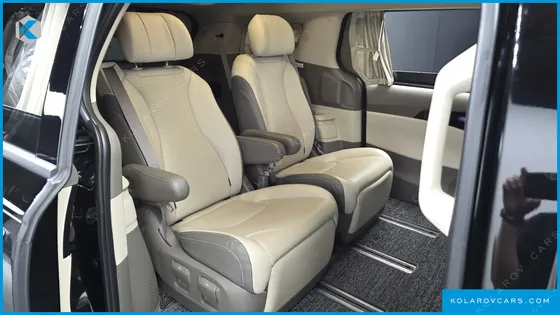 KIA CARNIVAL GASOLINE 7-SEATER HI-LIMOUSINE