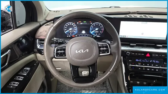 KIA CARNIVAL GASOLINE 7-SEATER HI-LIMOUSINE