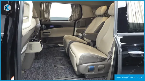 KIA CARNIVAL GASOLINE 7-SEATER HI-LIMOUSINE