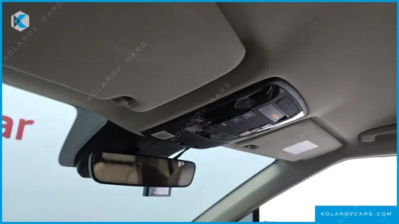 KIA CARNIVAL GASOLINE 7-SEATER HI-LIMOUSINE