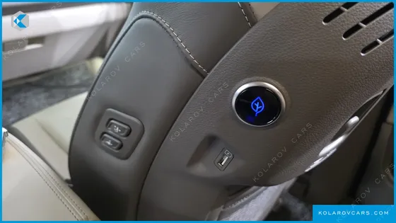 KIA CARNIVAL GASOLINE 7-SEATER HI-LIMOUSINE
