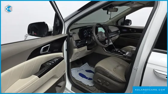 KIA CARNIVAL GASOLINE 7-SEATER HI-LIMOUSINE
