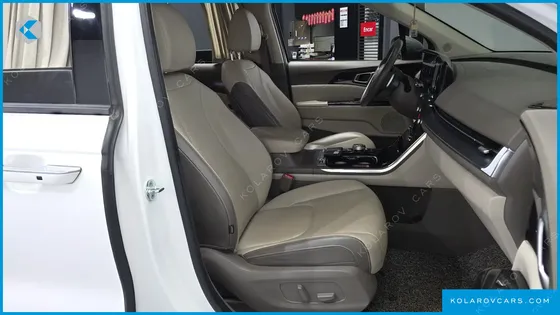 KIA CARNIVAL GASOLINE 7-SEATER HI-LIMOUSINE