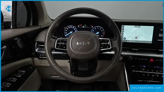 KIA CARNIVAL GASOLINE 7-SEATER HI-LIMOUSINE