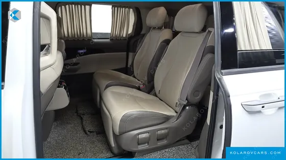 KIA CARNIVAL GASOLINE 7-SEATER HI-LIMOUSINE