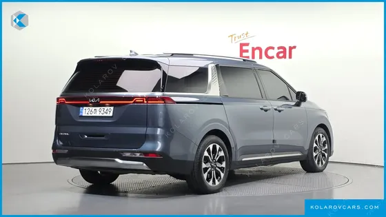 KIA CARNIVAL DIESEL 9-SEATER SIGNATURE
