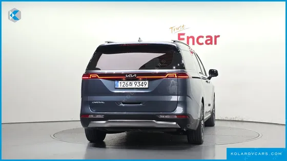KIA CARNIVAL DIESEL 9-SEATER SIGNATURE
