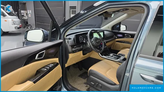 KIA CARNIVAL DIESEL 9-SEATER SIGNATURE