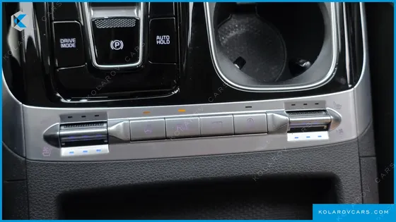 KIA CARNIVAL DIESEL 9-SEATER SIGNATURE