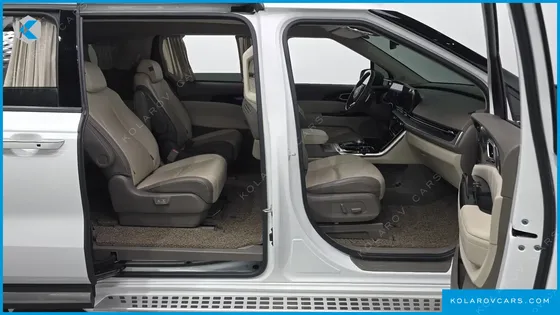 KIA CARNIVAL GASOLINE 9-SEATER HI-LIMOUSINE