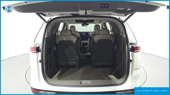 KIA CARNIVAL GASOLINE 9-SEATER HI-LIMOUSINE