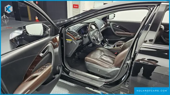 HYUNDAI GRANDEUR HG300 PREMIUM COLLECTION