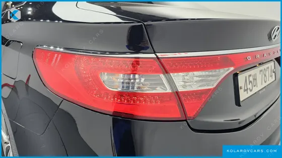 HYUNDAI GRANDEUR HG240 MODERN COLLECTION