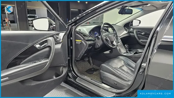 HYUNDAI GRANDEUR HG240 MODERN