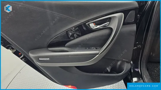 HYUNDAI GRANDEUR HG240 MODERN