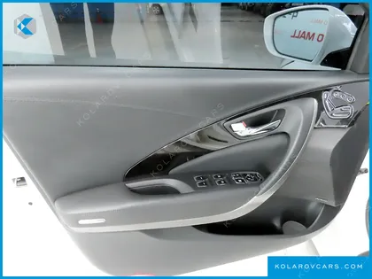 HYUNDAI GRANDEUR HG240 MODERN
