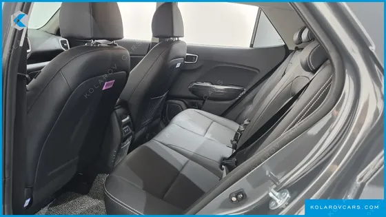 HYUNDAI VENUE 1,6 PREMIUM