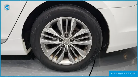 HYUNDAI GRANDEUR HG240 MODERN COLLECTION