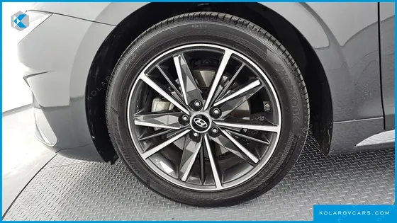 HYUNDAI GRANDEUR 2.5