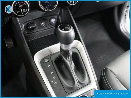 HYUNDAI VENUE 1.6 MODERN