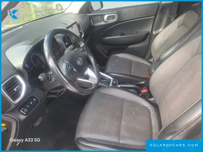 HYUNDAI VENUE 1.6 MODERN