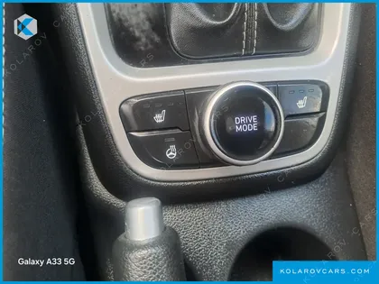 HYUNDAI VENUE 1.6 MODERN