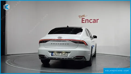 HYUNDAI GRANDEUR LE BLANC