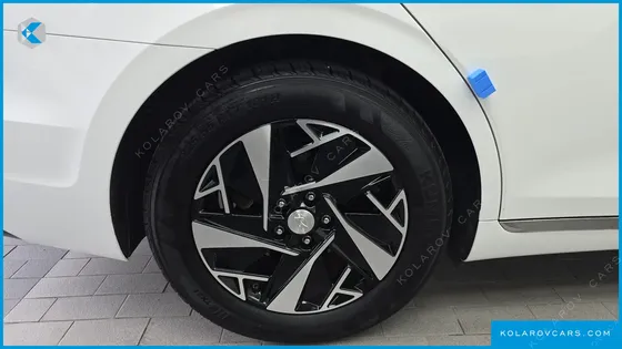 HYUNDAI GRANDEUR LE BLANC