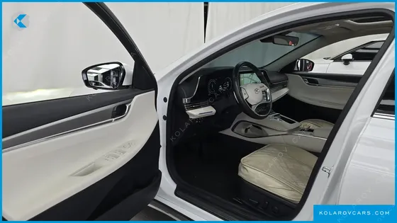 HYUNDAI GRANDEUR LE BLANC