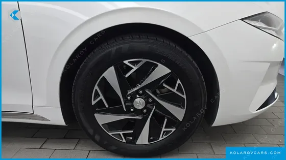 HYUNDAI GRANDEUR LE BLANC