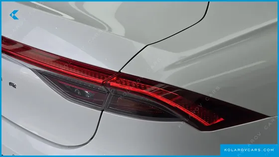 HYUNDAI GRANDEUR LE BLANC