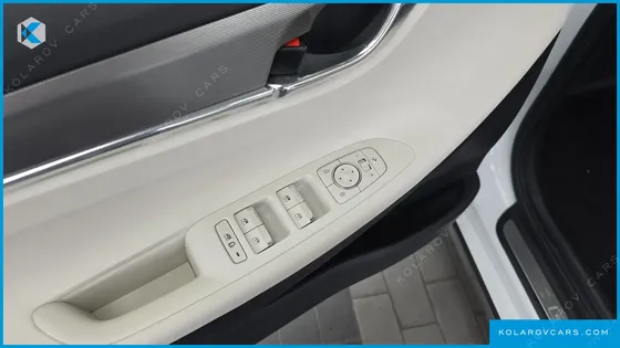 HYUNDAI GRANDEUR LE BLANC
