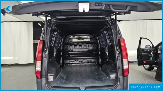 HYUNDAI STARIA HEV 1.6 CARGO 3-SEATER