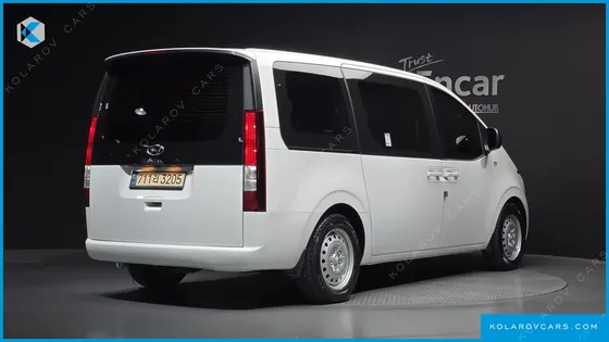 HYUNDAI STARIA TOURER 11-SEATER