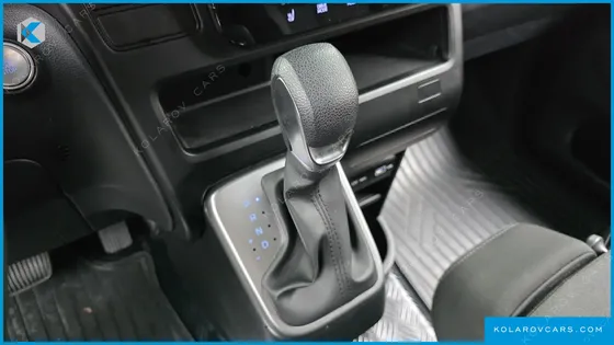 HYUNDAI STARIA TOURER 11-SEATER