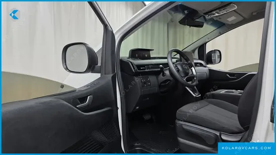 HYUNDAI STARIA TOURER 11-SEATER