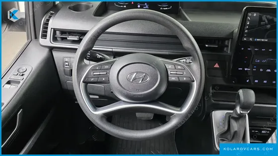 HYUNDAI STARIA TOURER 11-SEATER