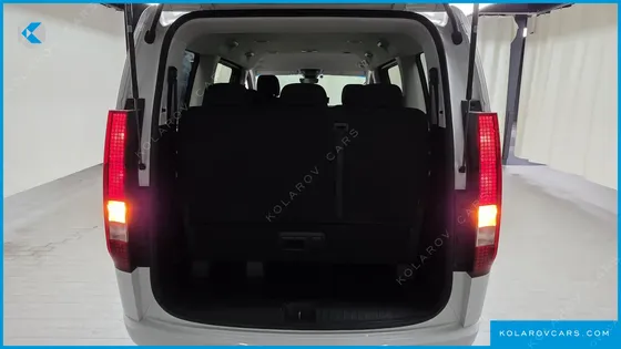 HYUNDAI STARIA TOURER 11-SEATER