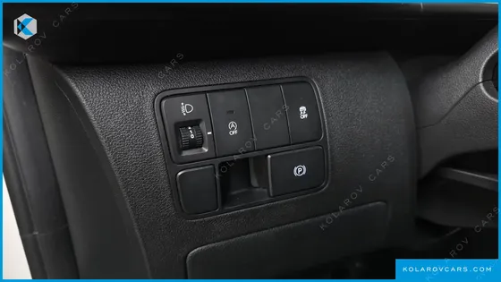 HYUNDAI STARIA TOURER 11-SEATER