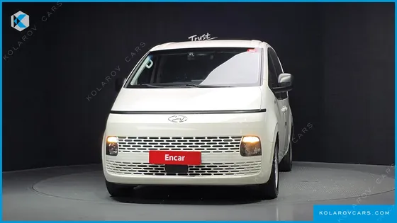 HYUNDAI STARIA CARGO 5-SEATER