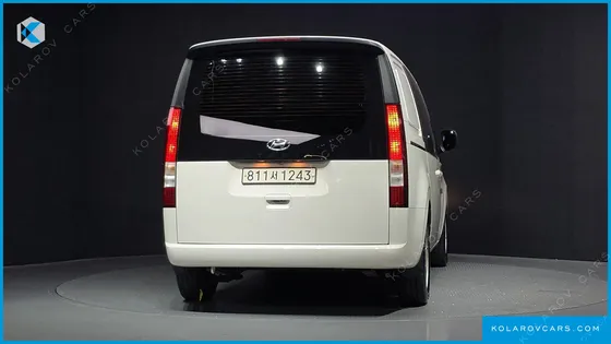 HYUNDAI STARIA CARGO 5-SEATER