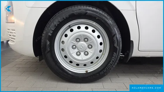 HYUNDAI STARIA CARGO 5-SEATER