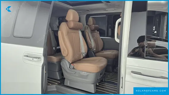 HYUNDAI STARIA L3.5 LOUNGE 9-SEATER