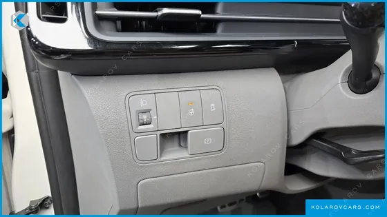 HYUNDAI STARIA L3.5 LOUNGE 9-SEATER