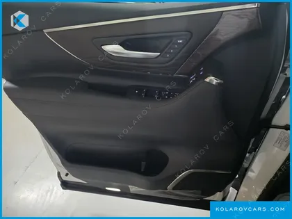 TOYOTA ALPHARD 2.5 HEV EXECUTIVE AWD